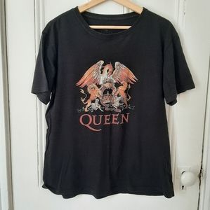 Queen Graphic T-shirt